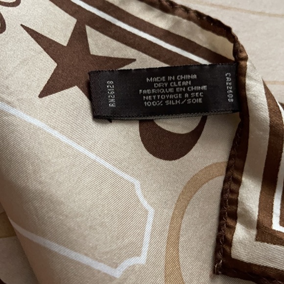 Coach silk scarf 21 inch square brown C - Picture 6 of 6